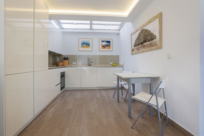 Image No.11-2 Bed House for sale