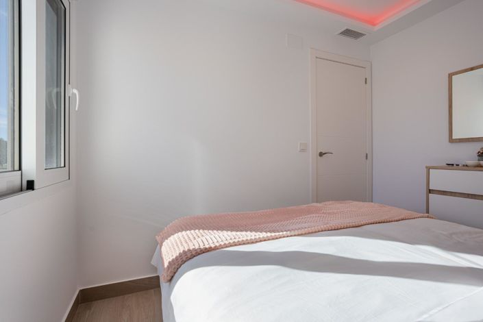 Image No.16-2 Bed House for sale