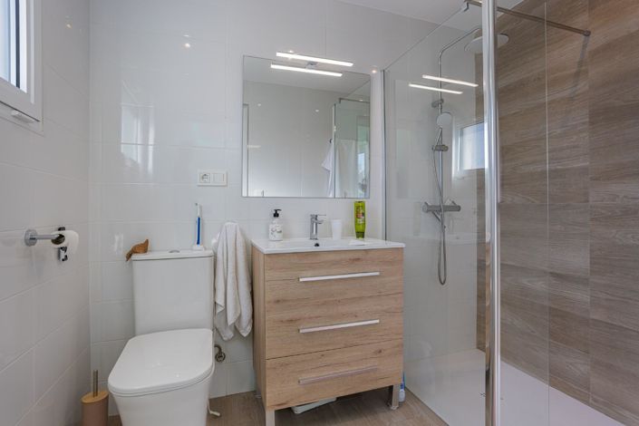 Image No.19-2 Bed House for sale