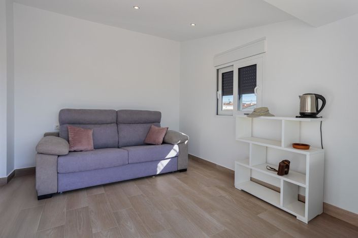 Image No.23-2 Bed House for sale