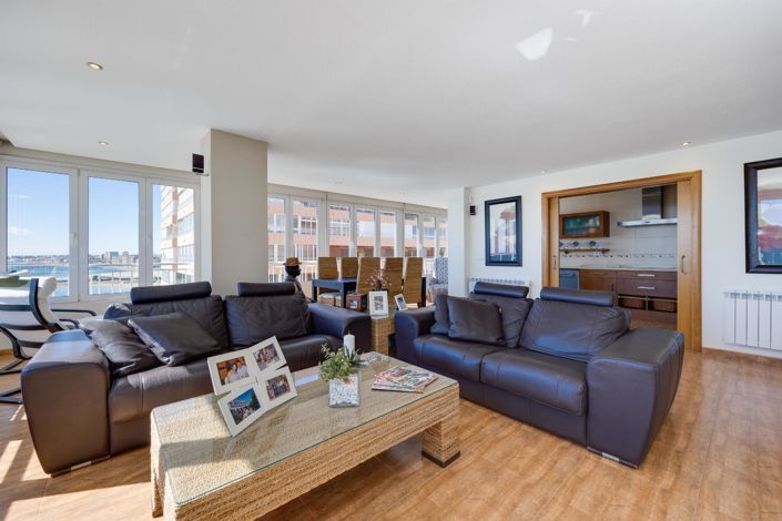 Image No.19-3 Bed Apartment for sale