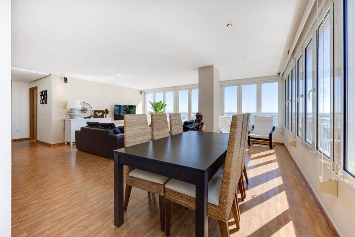 Image No.20-3 Bed Apartment for sale