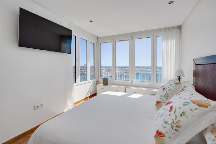 Image No.22-3 Bed Apartment for sale