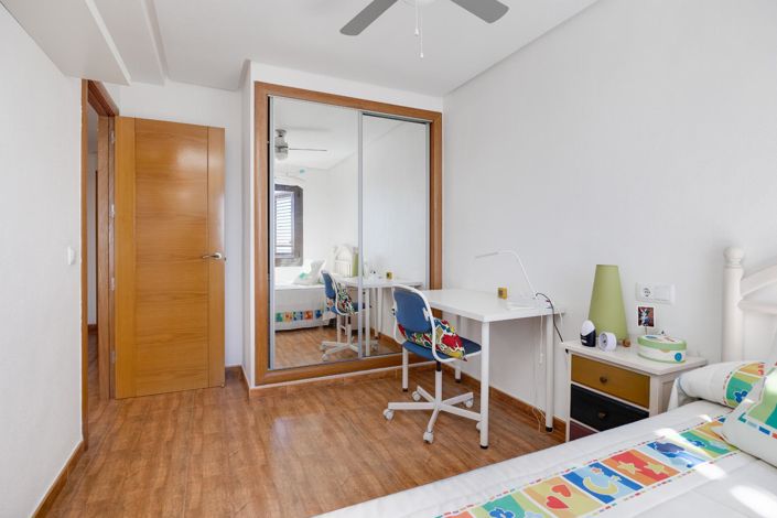 Image No.29-3 Bed Apartment for sale