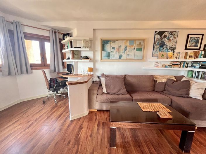 Image No.10-1 Bed Apartment for sale