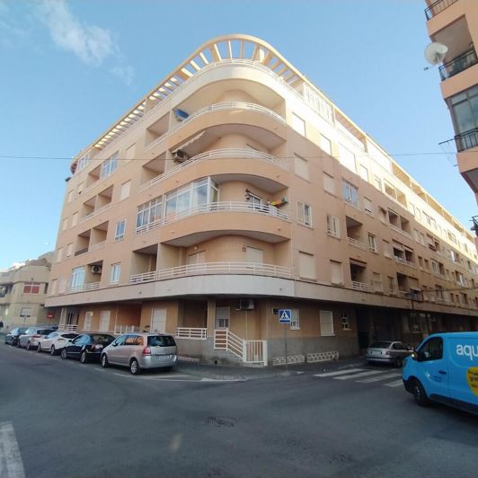 Image No.1-Appartement de 2 chambres à vendre à Torrevieja