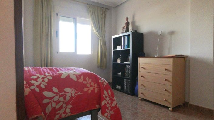 Image No.16-2 Bed Property for sale