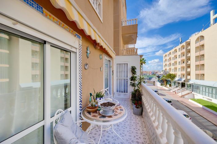 Image No.1-Appartement de 2 chambres à vendre à Torrevieja