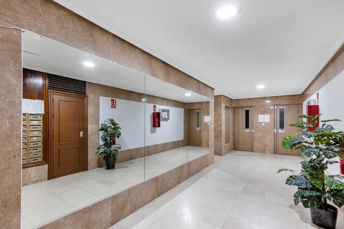 Image No.18-3 Bed Apartment for sale