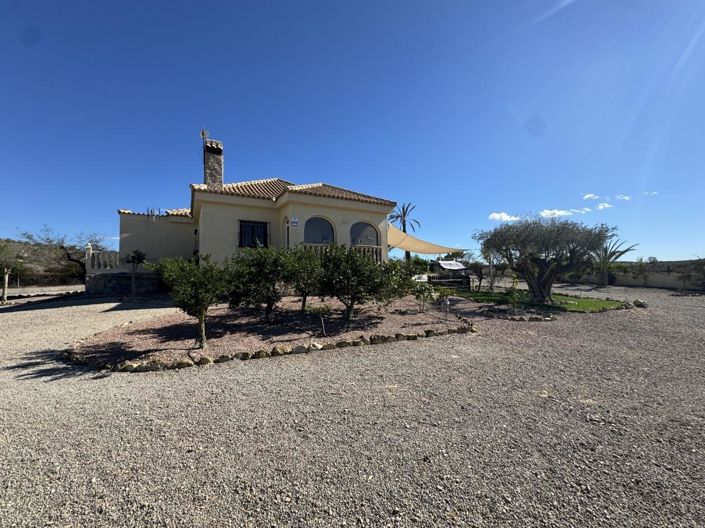 Image No.1-3 Bed Country House for sale