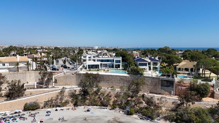 Image No.21-Villa de 4 chambres à vendre à Cabo Roig