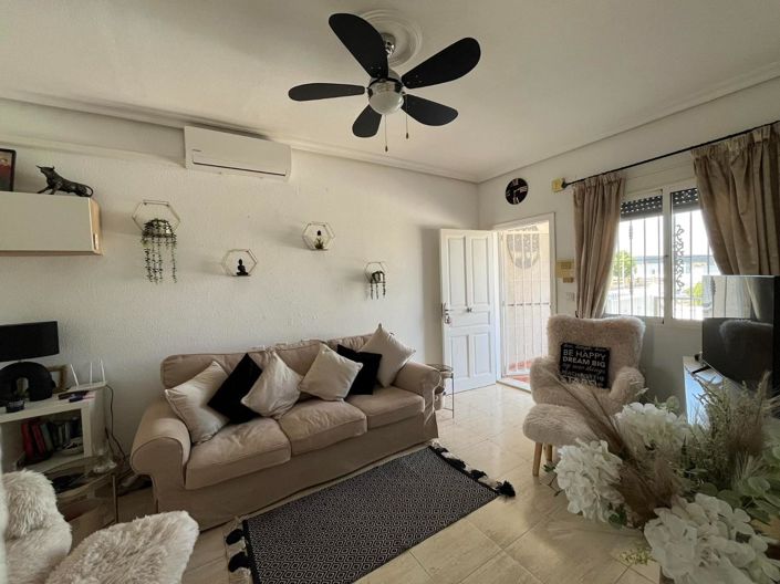 Image No.1-Bungalow de 2 chambres à vendre à Orihuela Costa