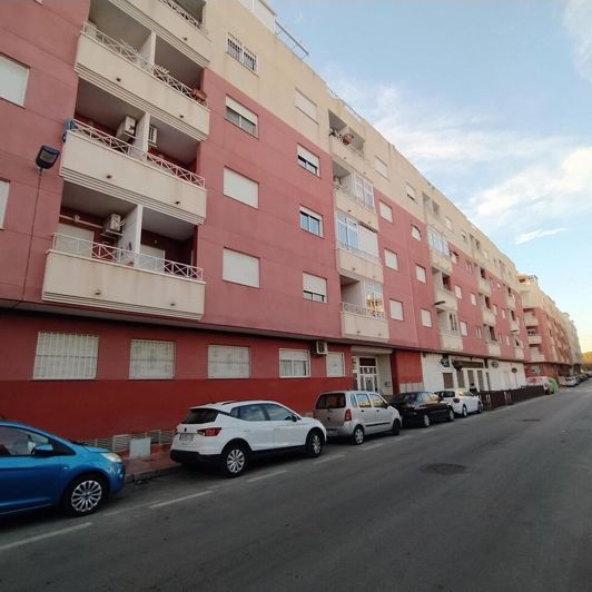 Image No.1-Appartement de 2 chambres à vendre à Torrevieja