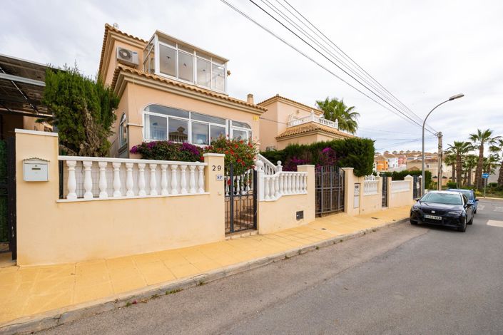 Image No.1-Villa de 3 chambres à vendre à Orihuela Costa