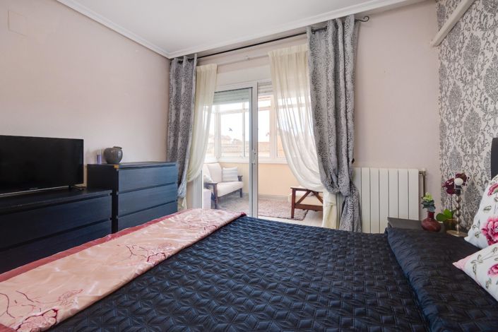 Image No.8-3 Bed Villa for sale