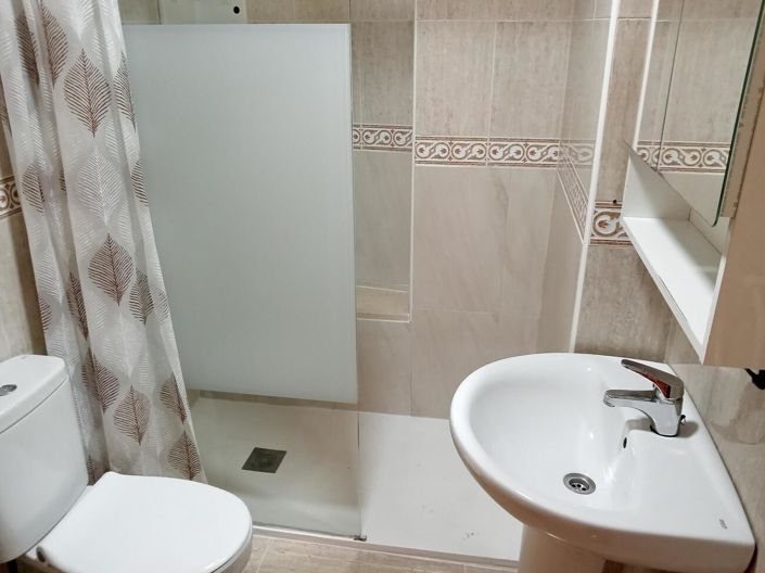 Image No.22-2 Bed Apartment for sale