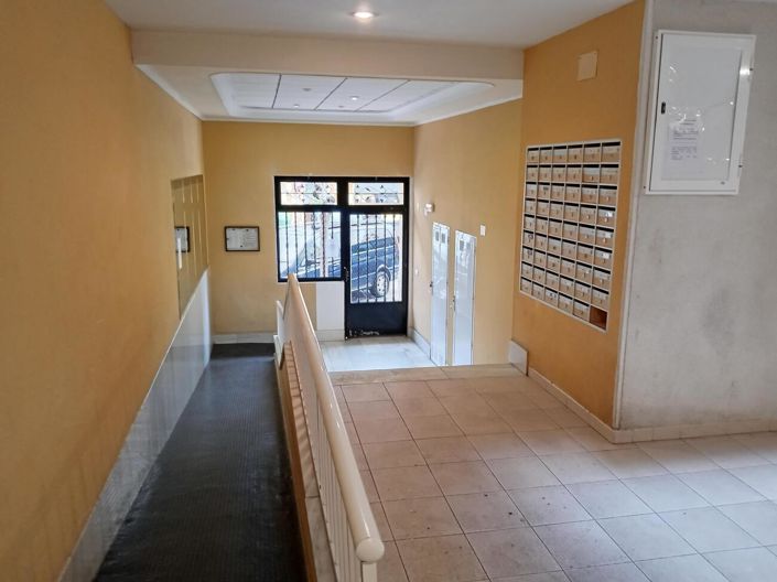 Image No.45-2 Bed Apartment for sale