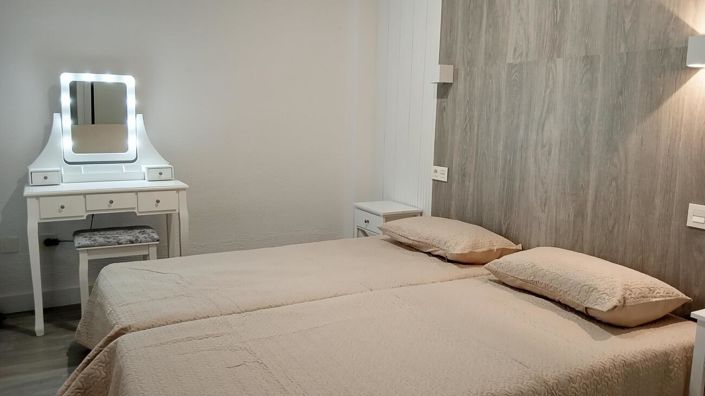 Image No.23-2 Bed Apartment for sale