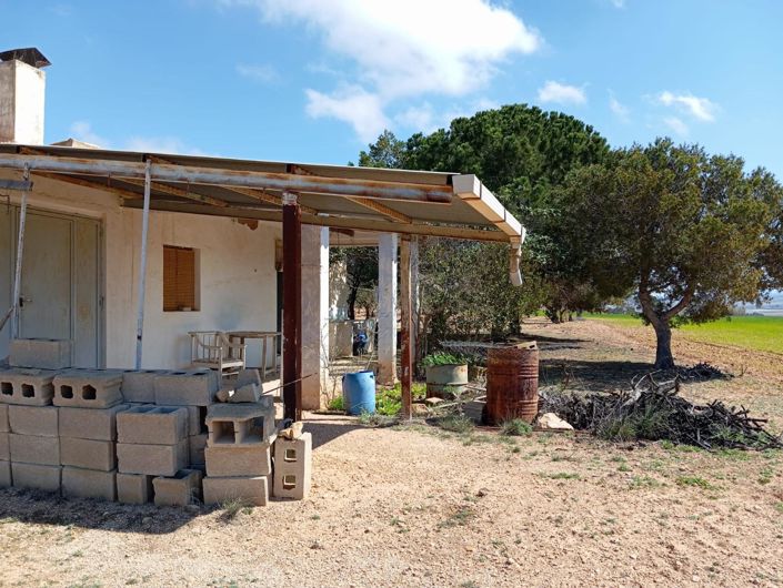 Image No.1-2 Bed Country House for sale