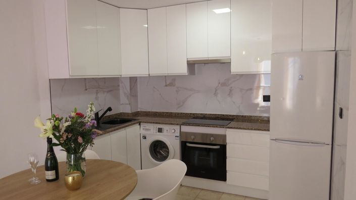 Image No.12-2 Bed Apartment for sale