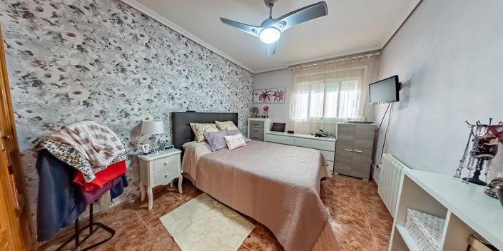 Image No.35-2 Bed Apartment for sale