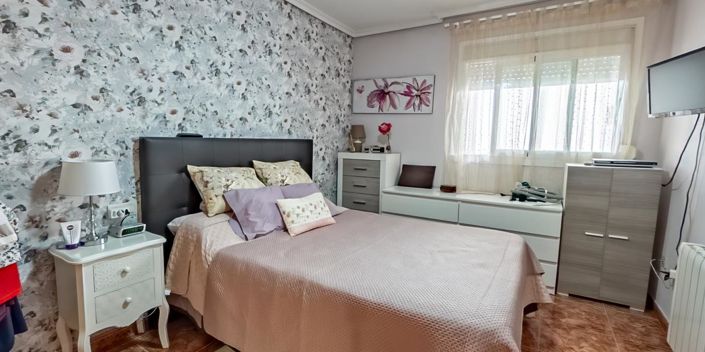 Image No.39-2 Bed Apartment for sale