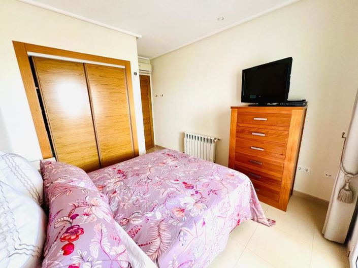 Image No.25-2 Bed Apartment for sale