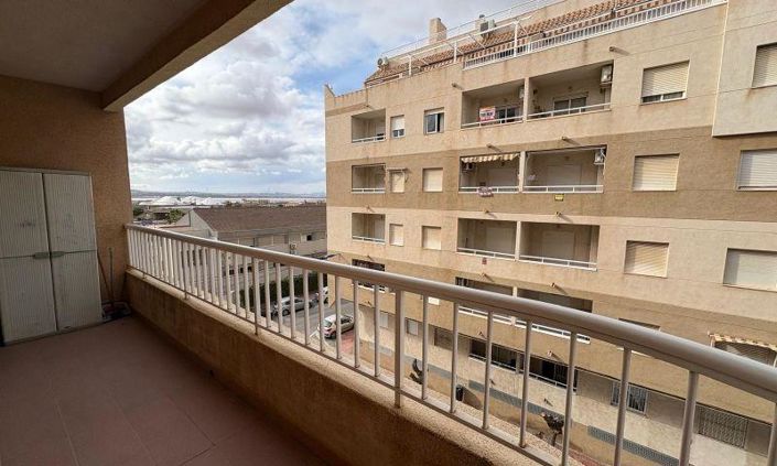 Image No.2-Appartement de 3 chambres à vendre à Torrevieja