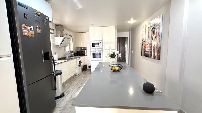 Image No.11-3 Bed Apartment for sale