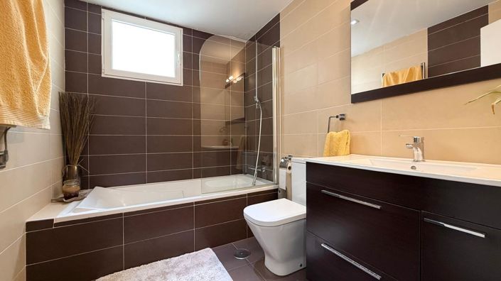 Image No.33-3 Bed Apartment for sale