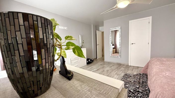 Image No.9-3 Bed Apartment for sale