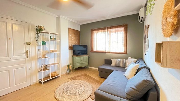 Image No.12-3 Bed House for sale