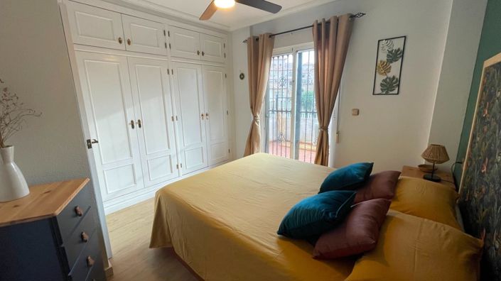 Image No.21-3 Bed House for sale