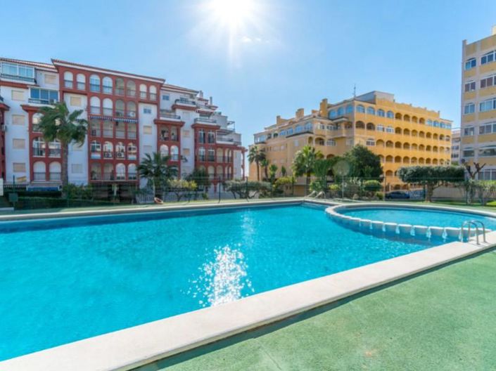 Image No.1-Appartement de 2 chambres à vendre à Torrevieja