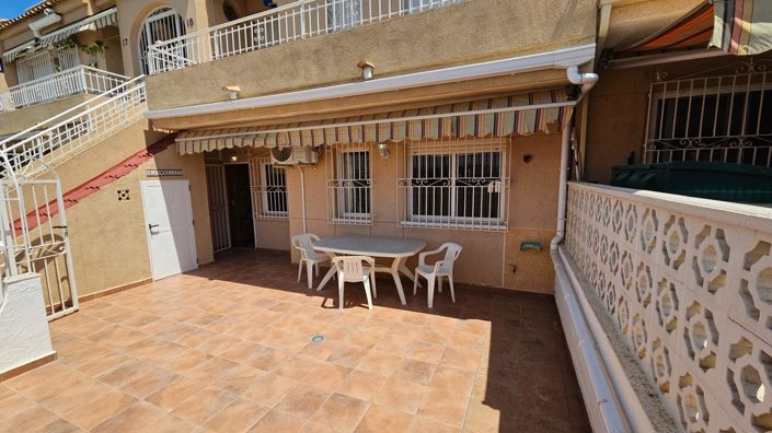 Image No.2-Bungalow de 2 chambres à vendre à Torrevieja