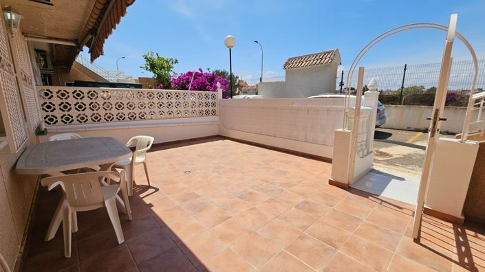 Image No.3-Bungalow de 2 chambres à vendre à Torrevieja