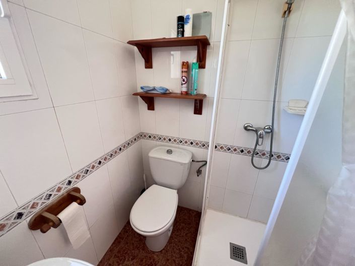 Image No.10-3 Bed House for sale