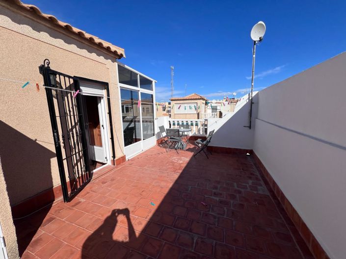 Image No.20-3 Bed House for sale