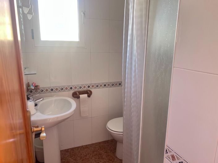 Image No.26-3 Bed House for sale