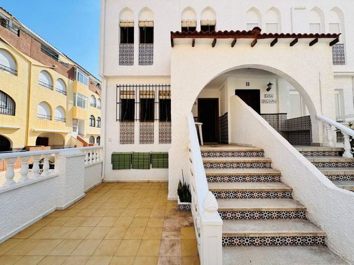 Image No.27-3 Bed House for sale