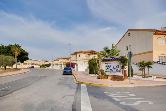 Image No.36-2 Bed Bungalow for sale