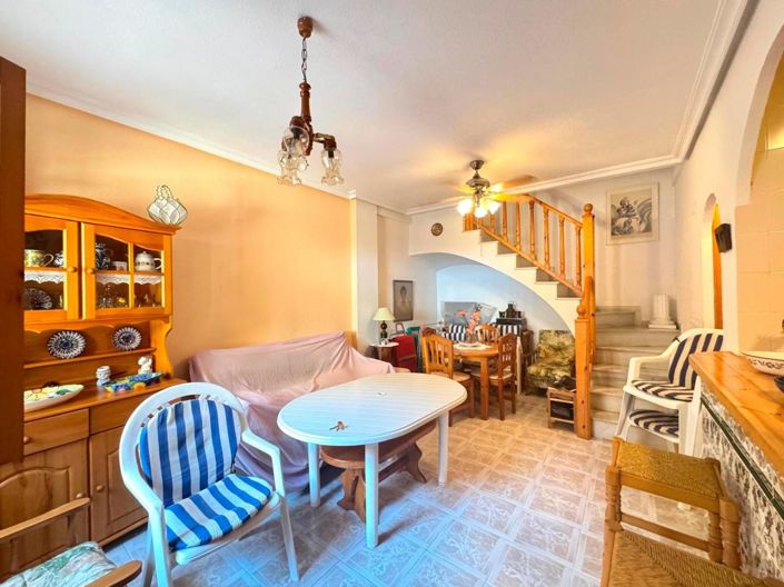 Image No.3-Villa de 2 chambres à vendre à Torrevieja