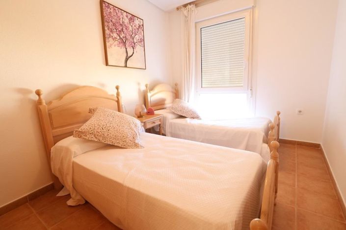 Image No.11-3 Bed House for sale