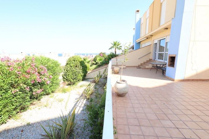 Image No.17-3 Bed House for sale