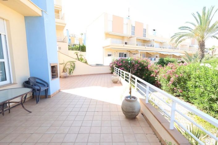 Image No.18-3 Bed House for sale
