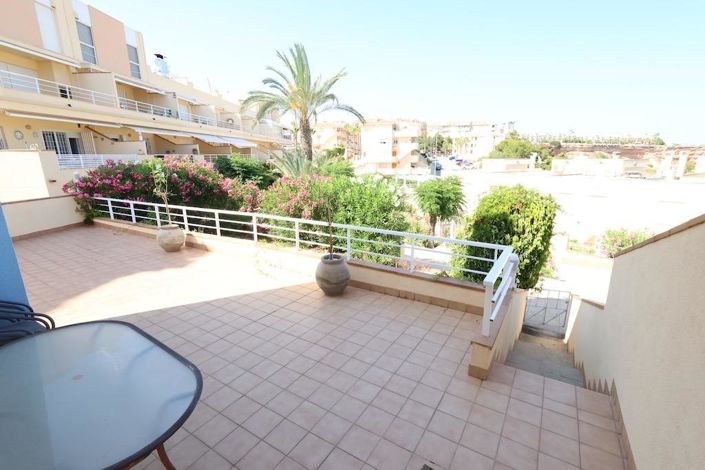 Image No.19-3 Bed House for sale