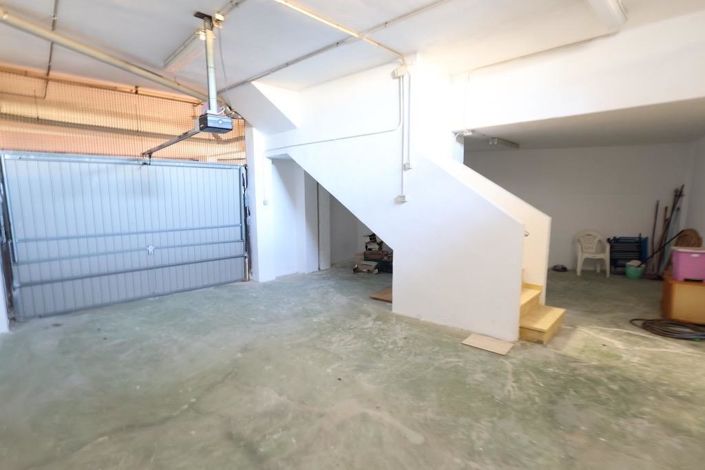 Image No.28-3 Bed House for sale