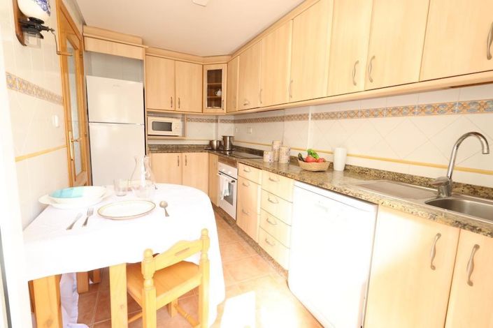 Image No.8-3 Bed House for sale