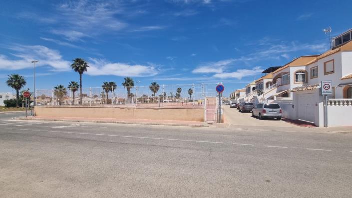 Image No.2-Bungalow de 2 chambres à vendre à Torrevieja