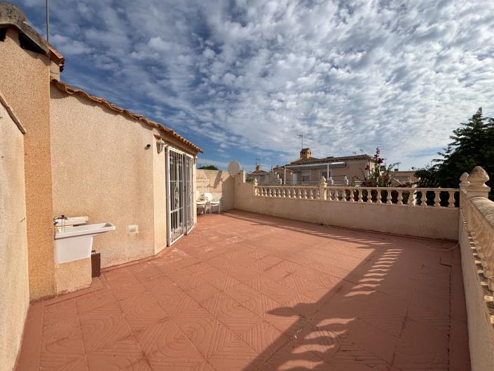 Image No.16-2 Bed Bungalow for sale